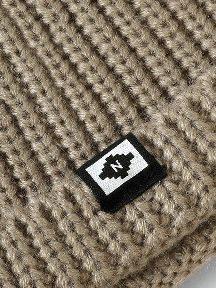 Modische warme Strickmütze