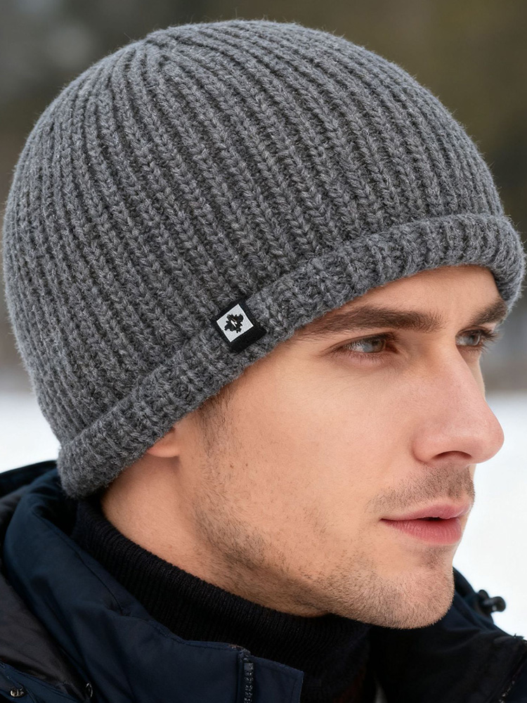 Modische warme Strickmütze