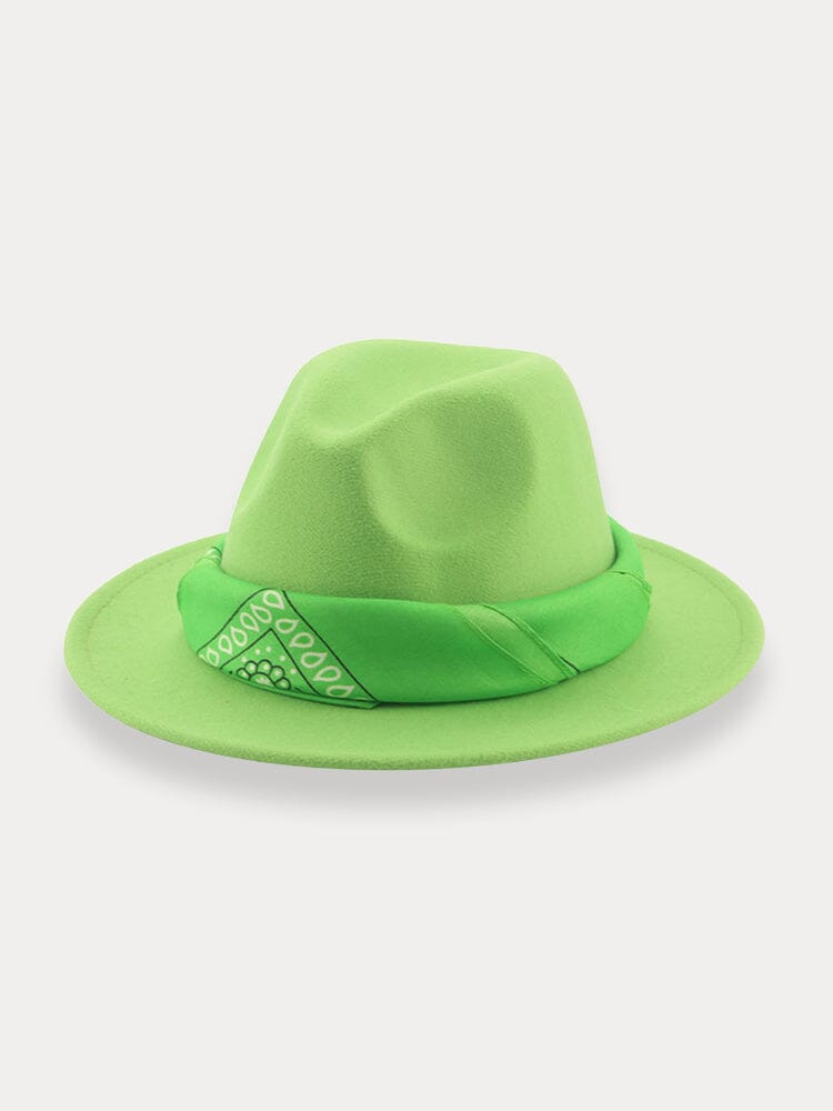 Flachkrempiger Fedora Hut mit Halstuch