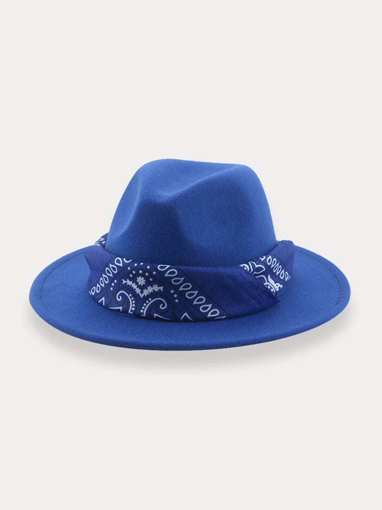 Flachkrempiger Fedora Hut mit Halstuch