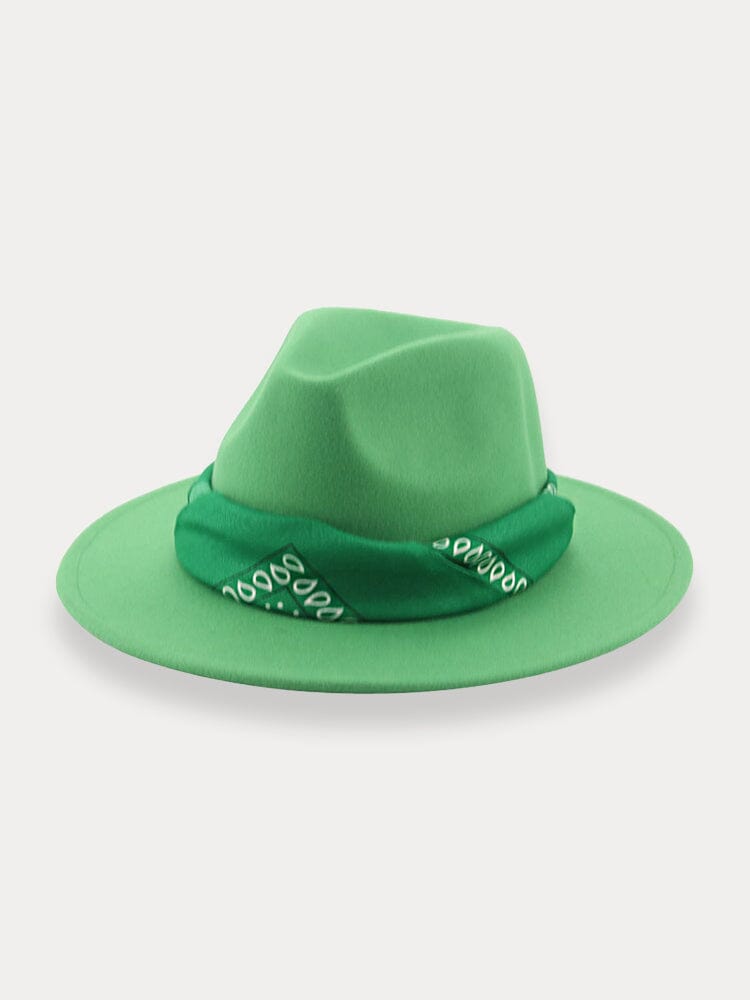 Flachkrempiger Fedora Hut mit Halstuch
