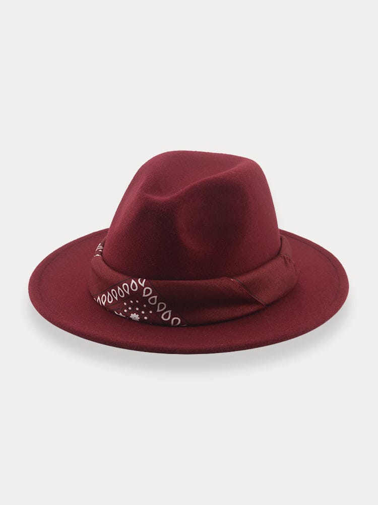 Flachkrempiger Fedora Hut mit Halstuch